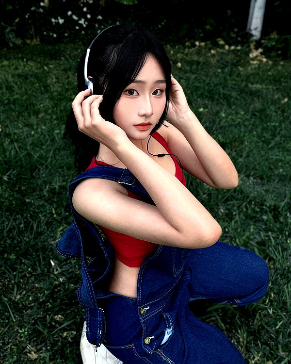lai_931201 instagram image archive image