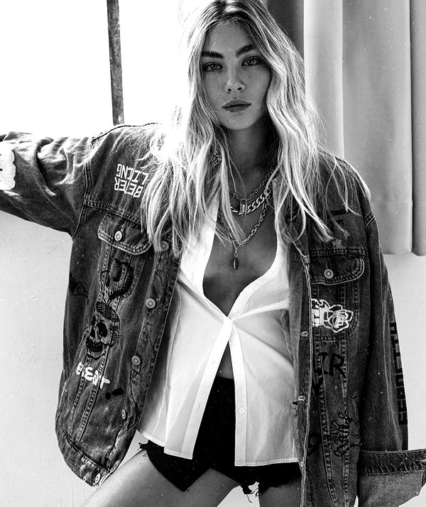 maya.keyy instagram image archive image