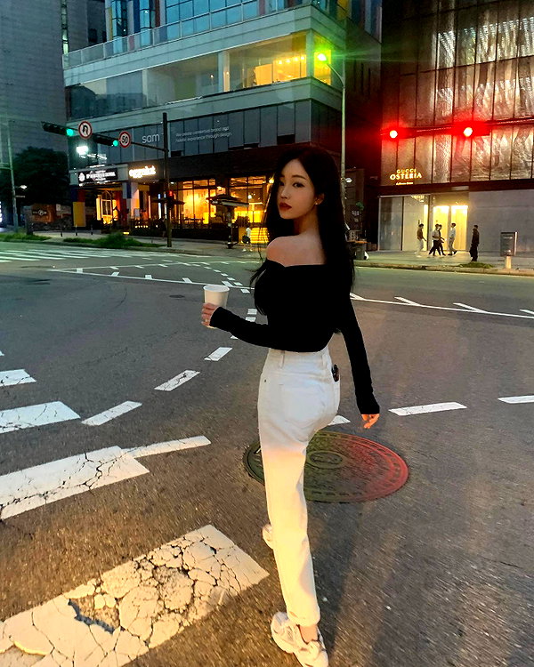 daxbin instagram image archive image