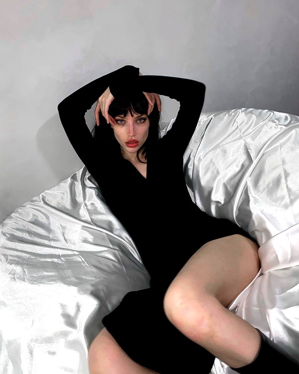alien.hanna instagram image archive image