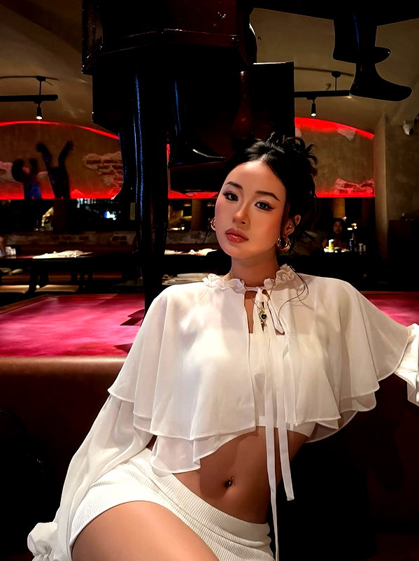 lyhythuedoxinh instagram image archive image