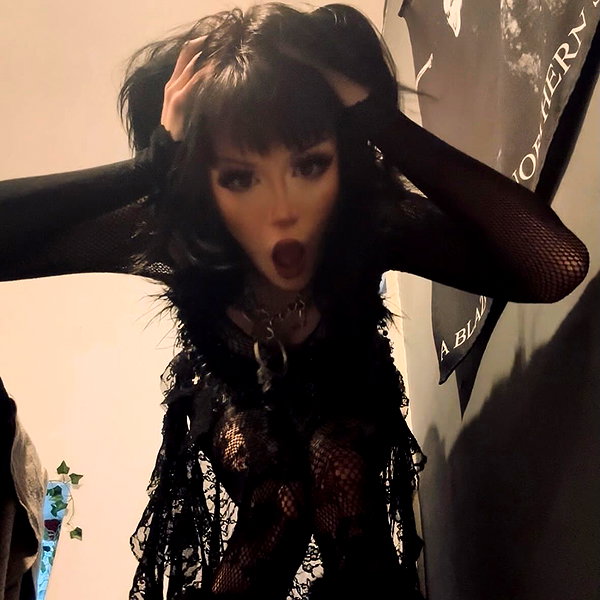 scarlett_ichor instagram image archive image