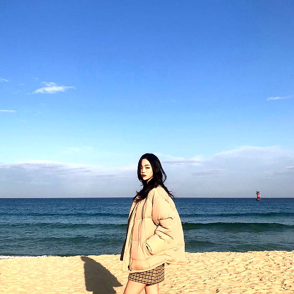 daxbin instagram image archive image