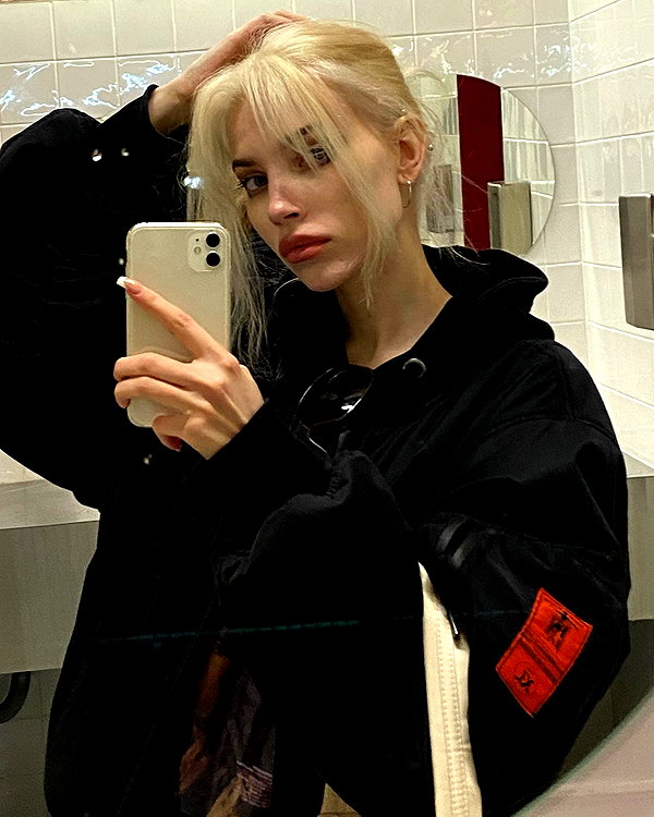 alien.hanna instagram image archive image