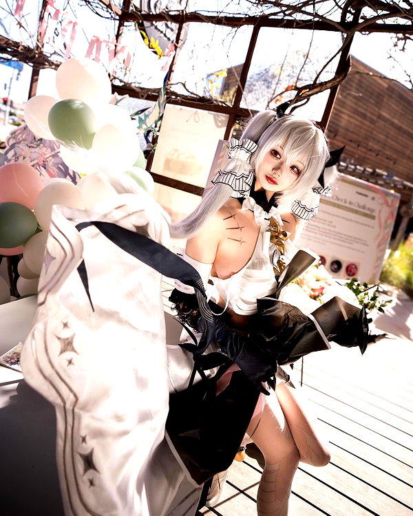 xier_cos instagram image archive image