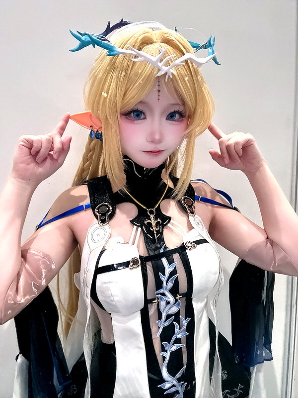 _mewcos instagram image archive image