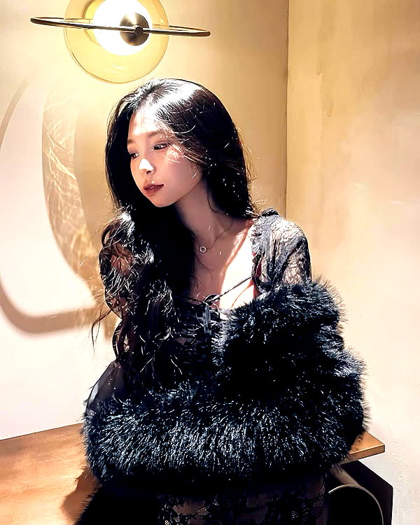 lyhythuedoxinh instagram image archive image