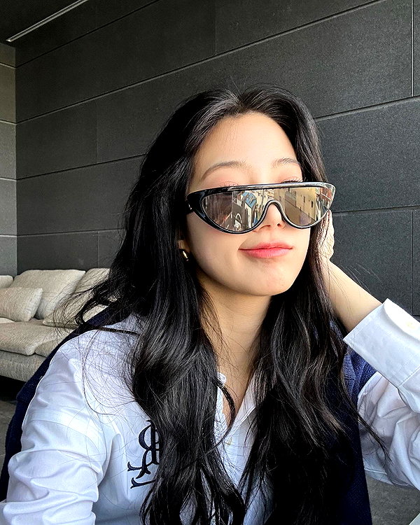 zuhazana instagram image archive image