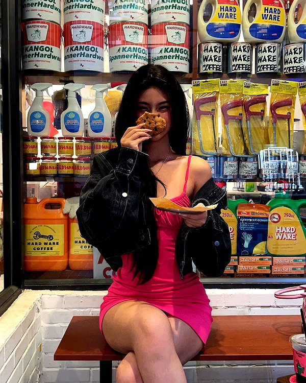ll.lu1s instagram image archive image