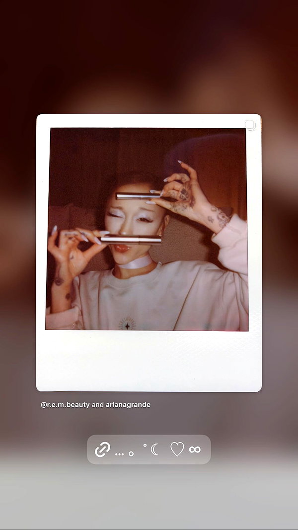 arianagrande instagram image archive image