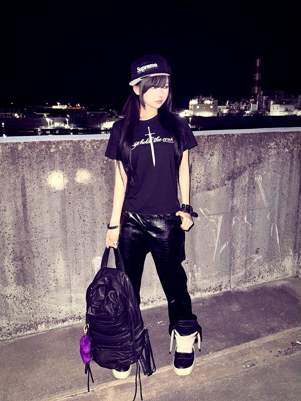 9unxx7 instagram image archive image