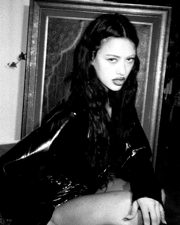 leonanaomii instagram image archive image