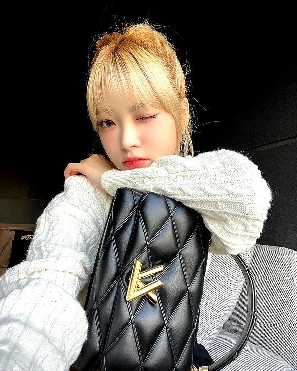 hhh.e_c.v instagram image archive image