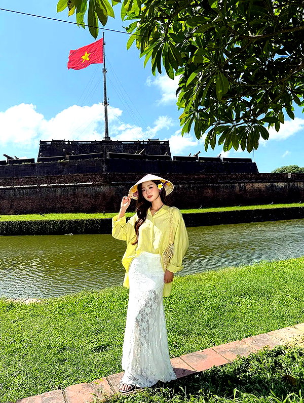 lyhythuedoxinh instagram image archive image