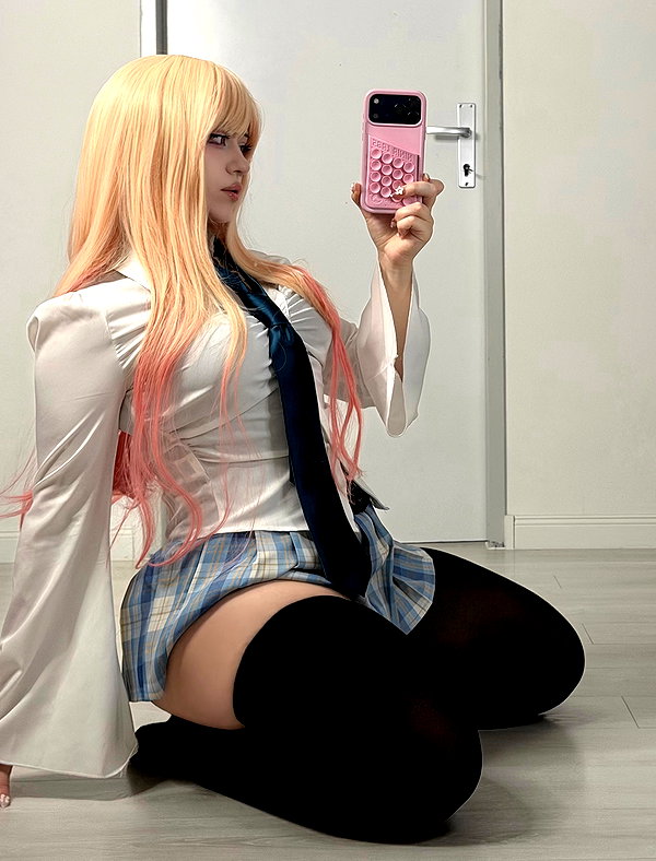 andasrose instagram image archive image