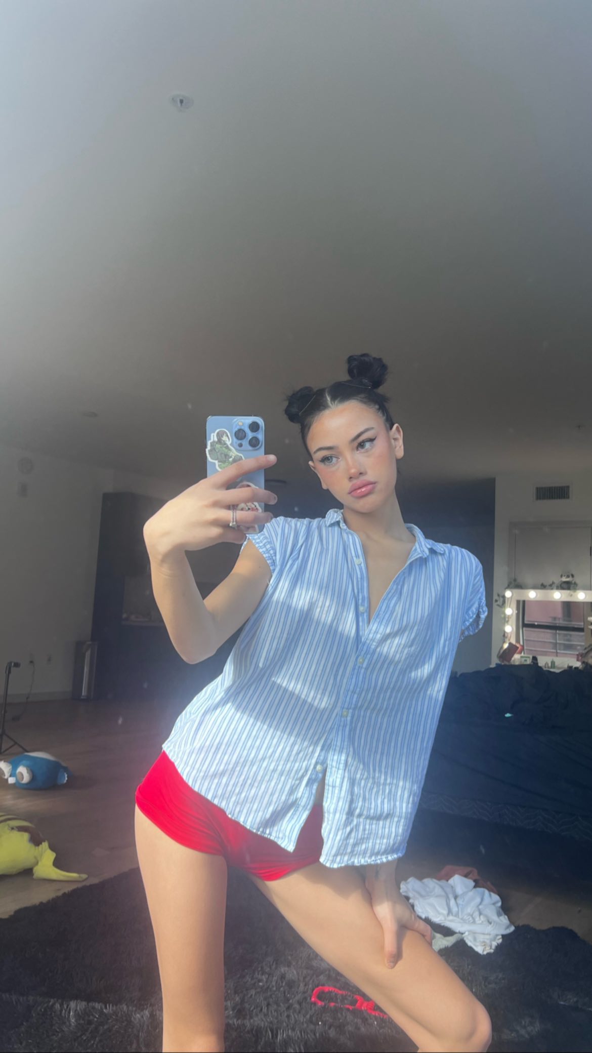 leonanaomii instagram image archive image