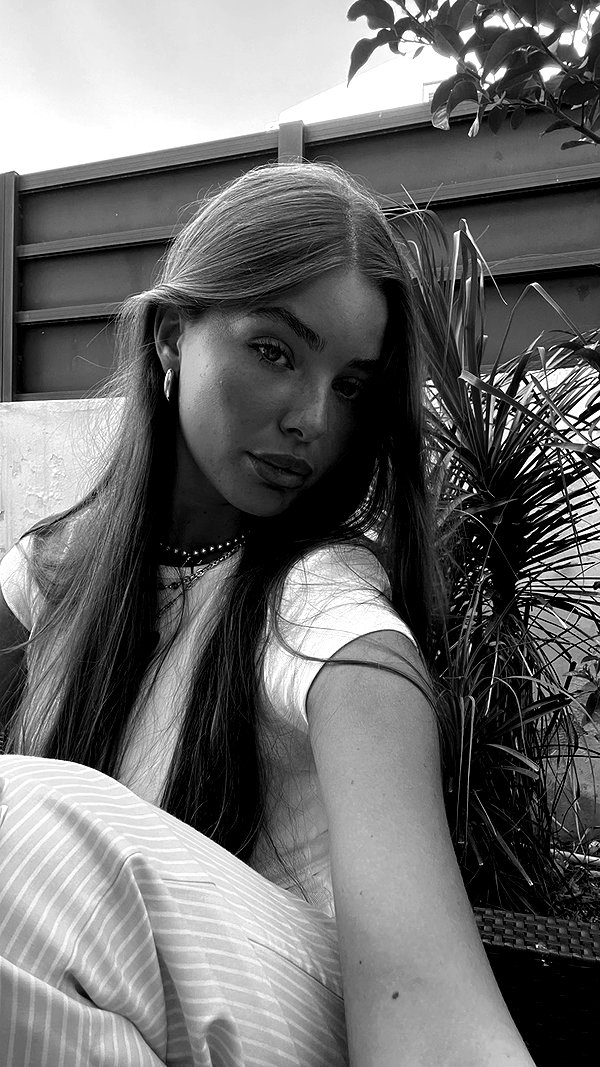 daniella_zeldis instagram image archive image