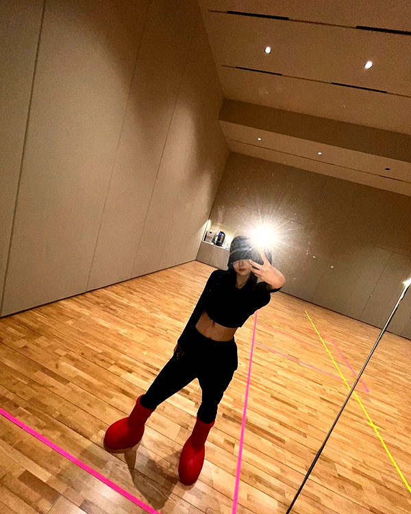 hhh.e_c.v instagram image archive image