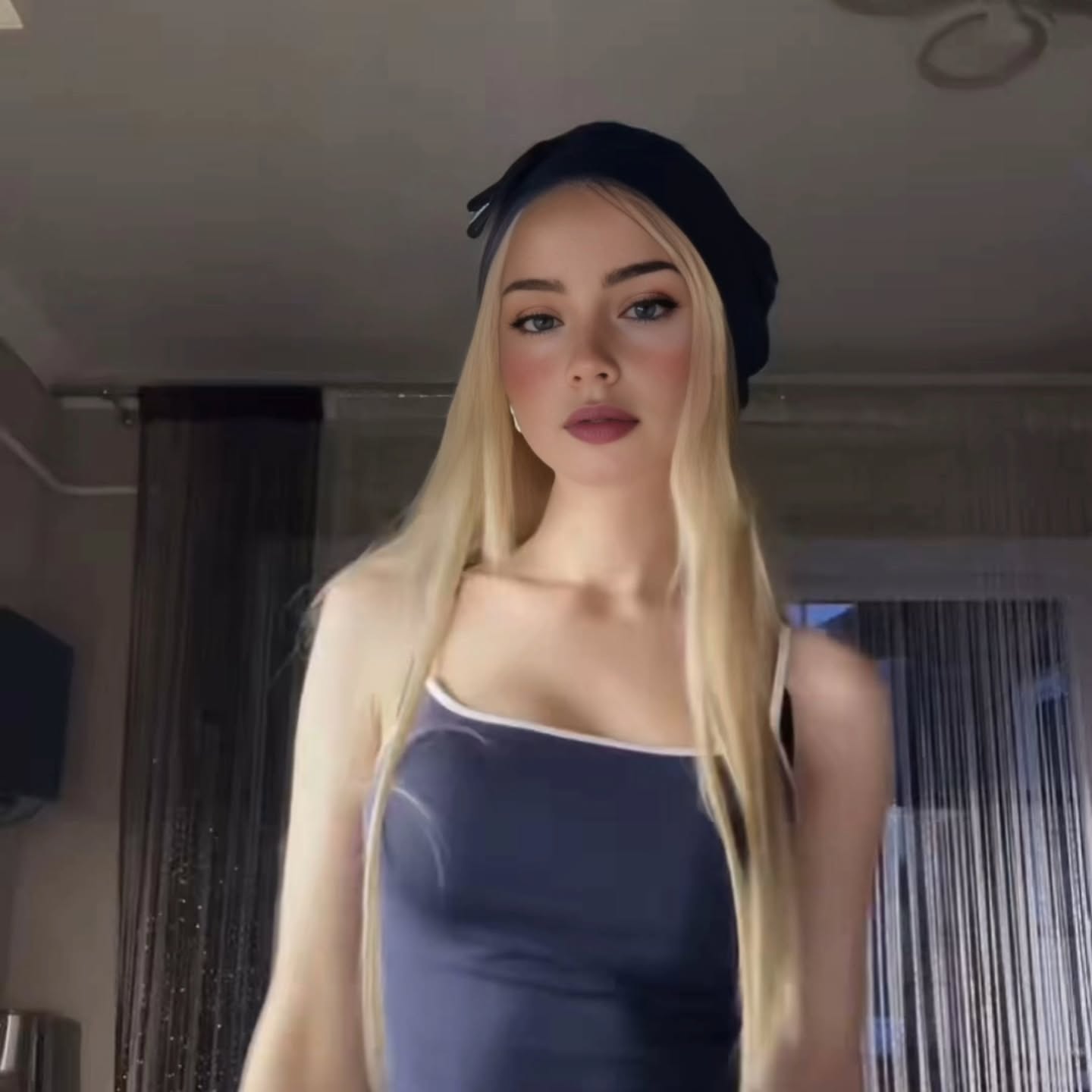 beijoskaa instagram image archive image