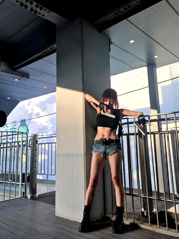 bora__look instagram image archive image