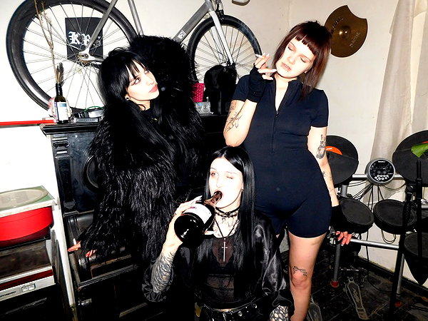 dalivrot instagram image archive image