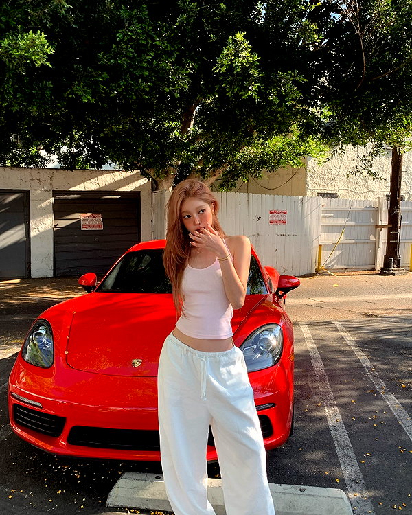 daxbin instagram image archive image