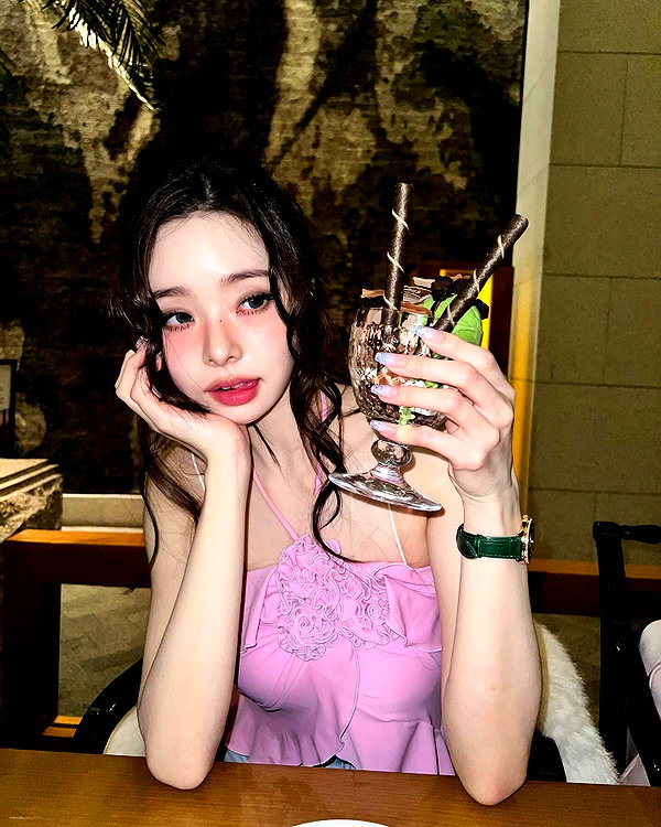 dear.zia instagram image archive image
