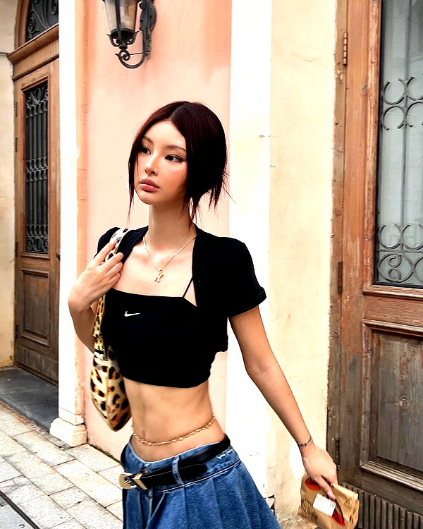 ll.lu1s instagram image archive image