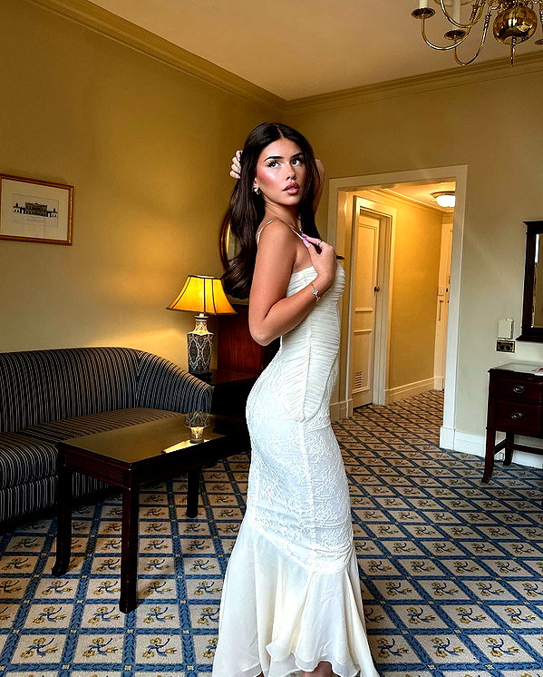 leahhalton instagram image archive image