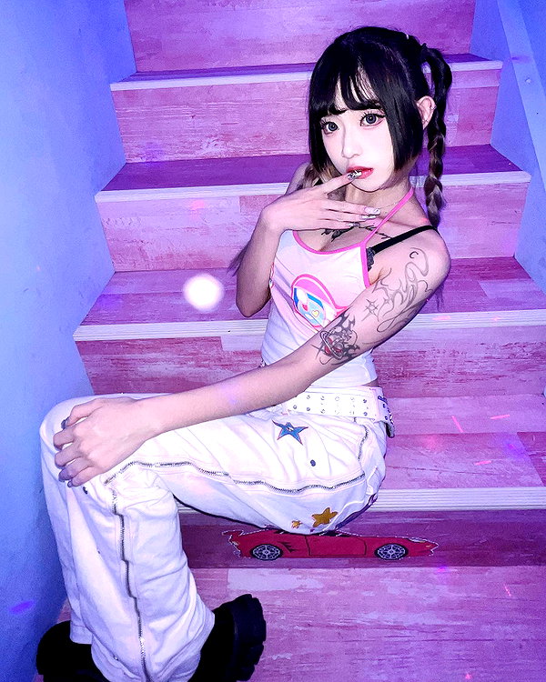 nixqq.425_ instagram image archive image