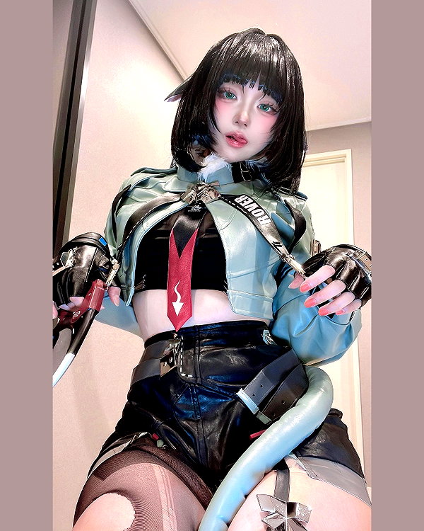 purinn_cos instagram image archive image