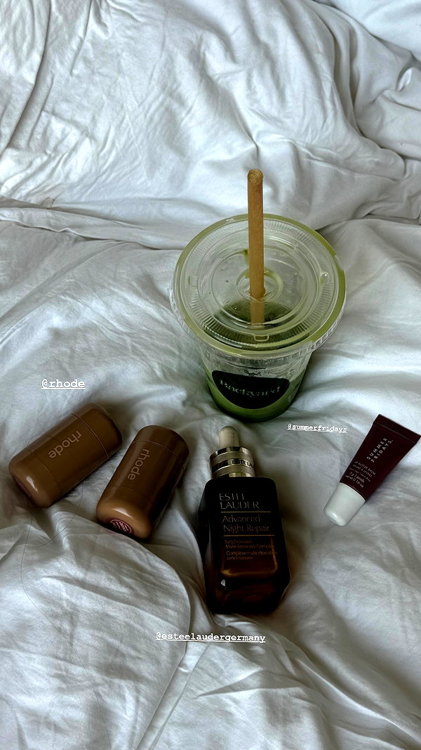 zoeliss instagram image archive image