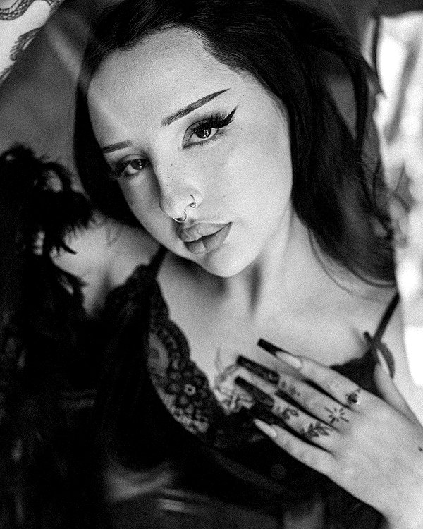 karin_orhov instagram image archive image