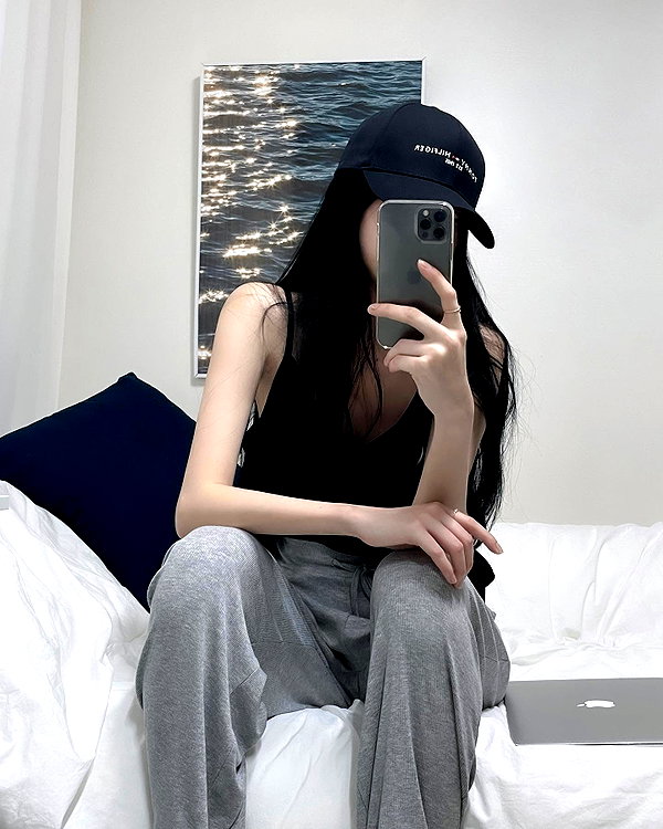 daxbin instagram image archive image