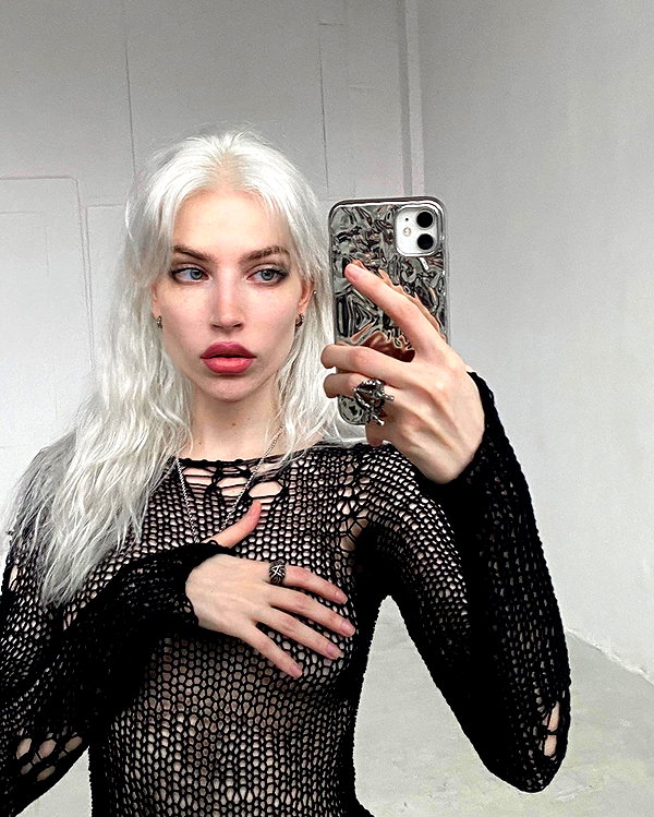 alien.hanna instagram image archive image