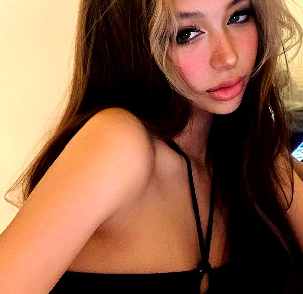 baddiesessence instagram image archive image