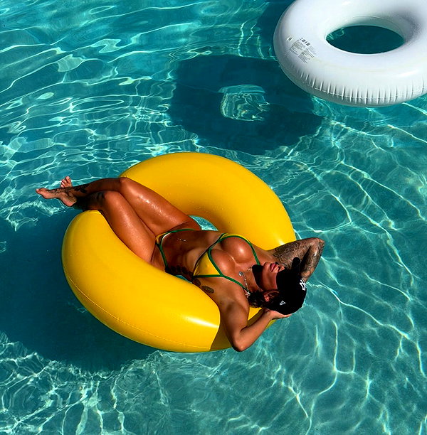 itshayleydavies instagram image archive image