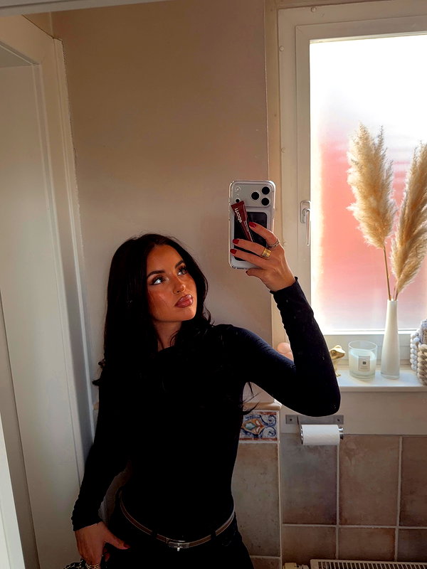 zoeliss instagram image archive image