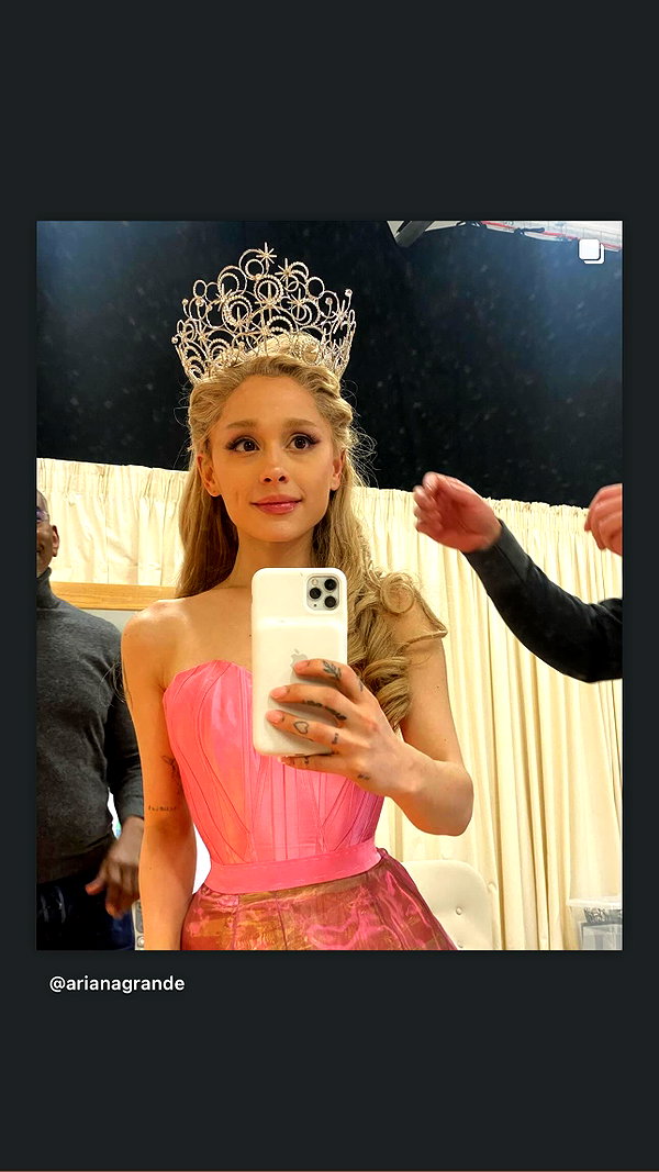 arianagrande instagram image archive image