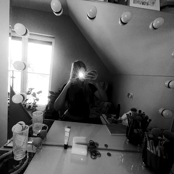 _.mali.nq_ instagram image archive image