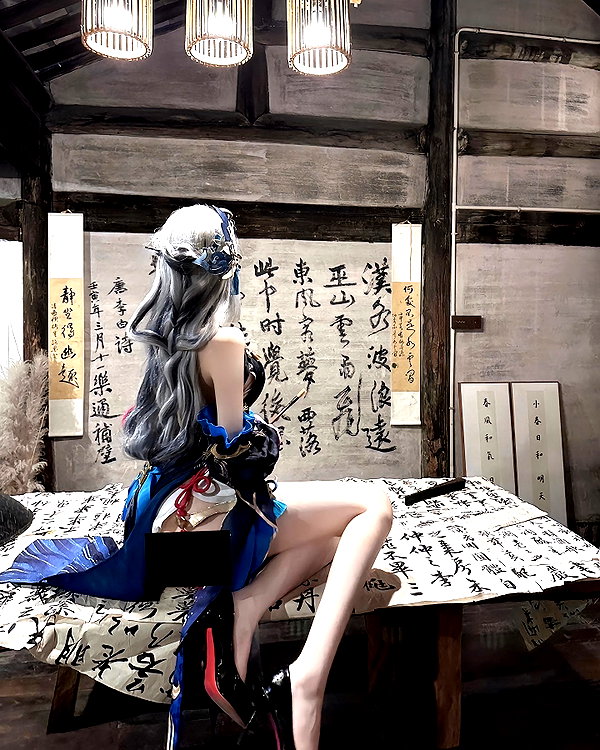 gallery_cosplayer instagram image archive image