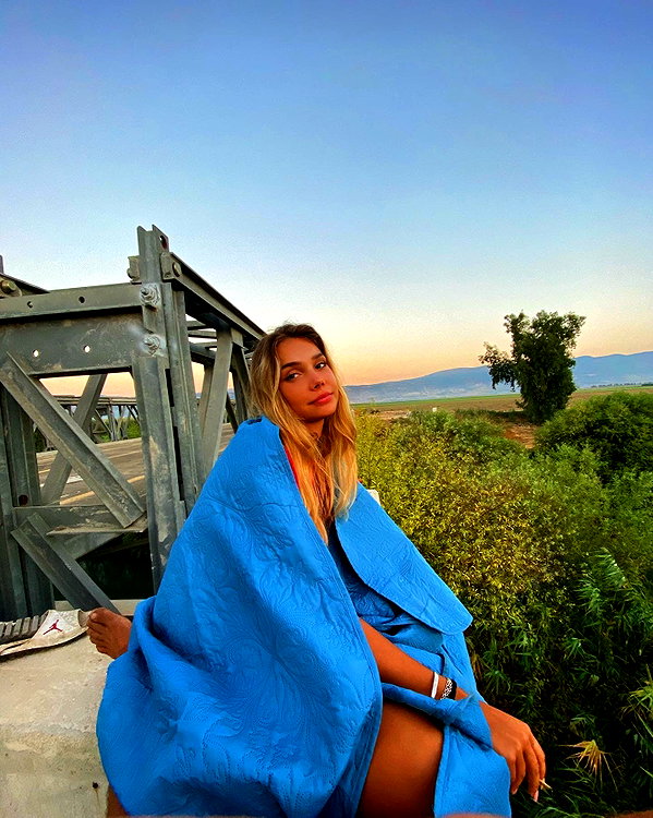 yulia.isakov instagram image archive image