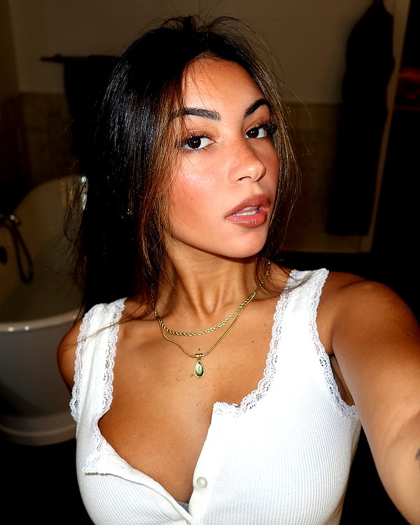 gabimfmoura instagram image archive image