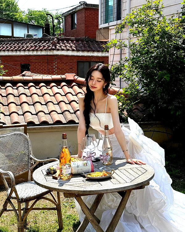 dear.zia instagram image archive image