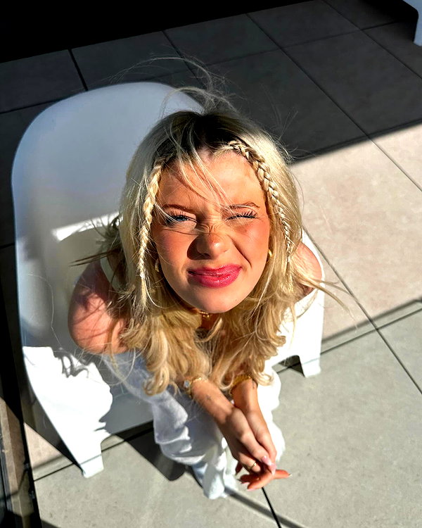 sophiecharlotth instagram image archive image