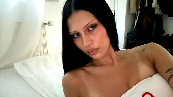karolinaawasik instagram image archive image