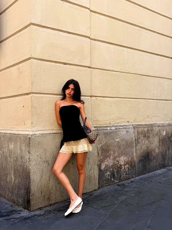 ainaratorneg instagram image archive image