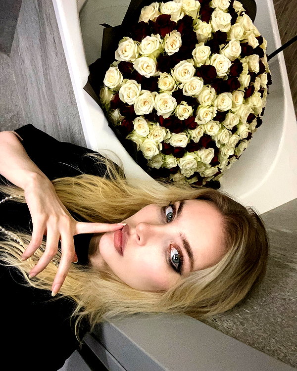 anya4everr instagram image archive image