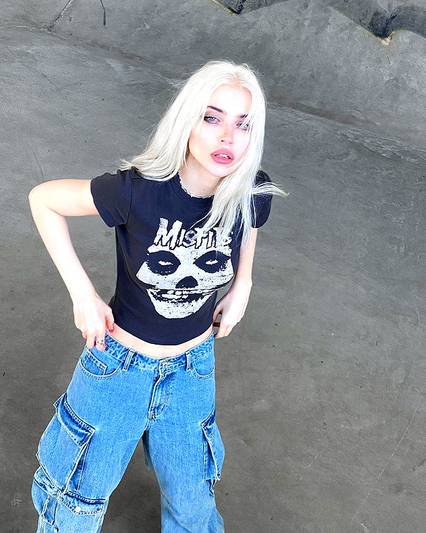 alien.hanna instagram image archive image