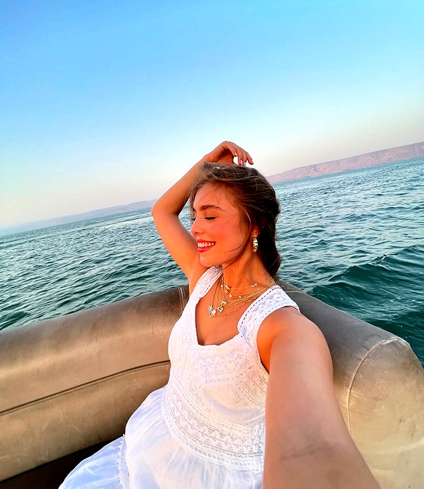 mishel_d_ instagram image archive image